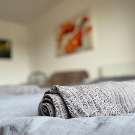 Schoene Einfache Ferienwohnung Mitten In Oldenbourg Extérieur photo