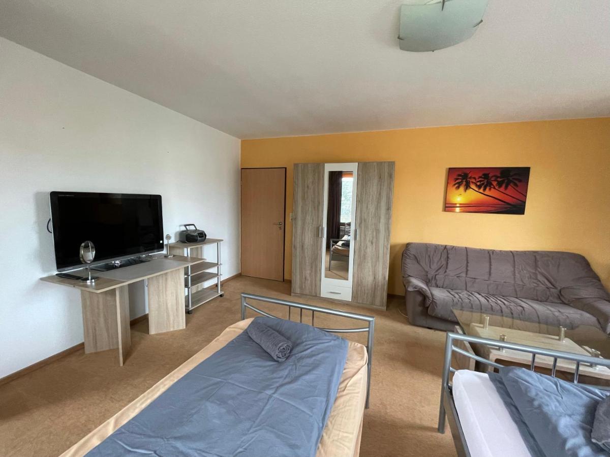 Schoene Einfache Ferienwohnung Mitten In Oldenbourg Extérieur photo